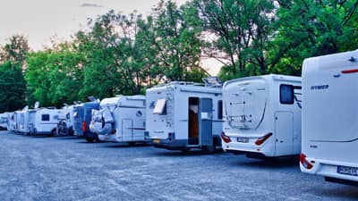 El mejor área de autocaravanas para dormir en Cáceres