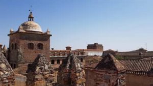 ¿Qué hoteles hay en el Casco Antiguo de Cáceres?