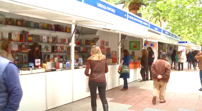 Puestos de la Feria del Libro de Cáceres