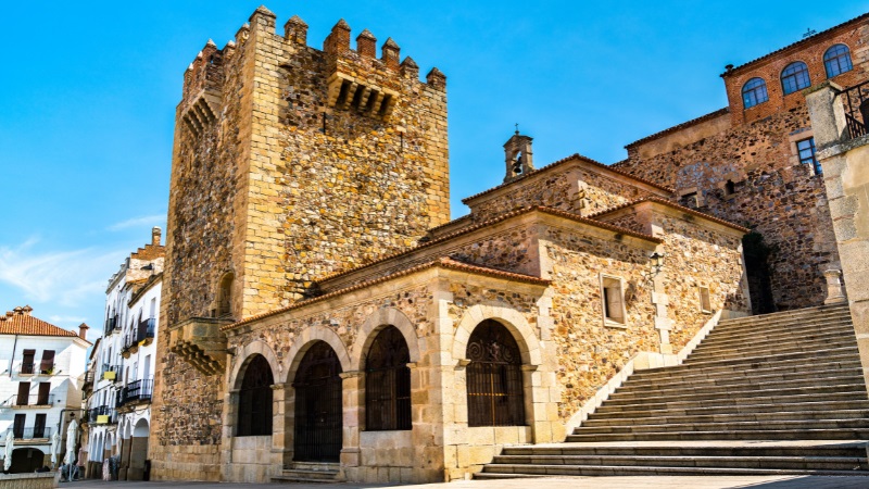 Descubre la Torre de Bujaco de Cáceres