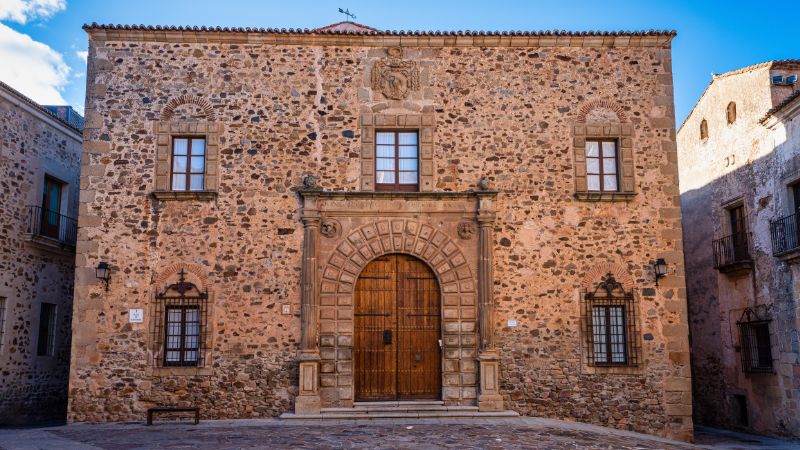 Ven a Visitar el Palacio Episcopal de Cáceres