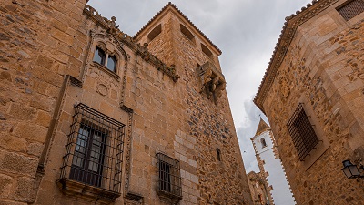 Ven a Visitar el Palacio de los Gofines de Abajo de Cáceres