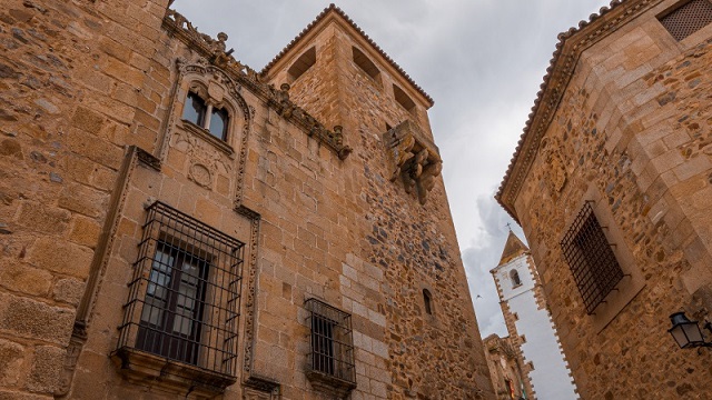 Palacio de los Golfines de Abajo de Cáceres