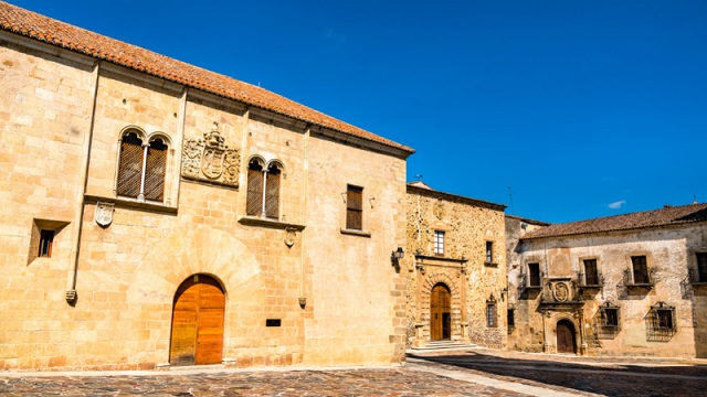 Visita el Palacio de Mayoralgo