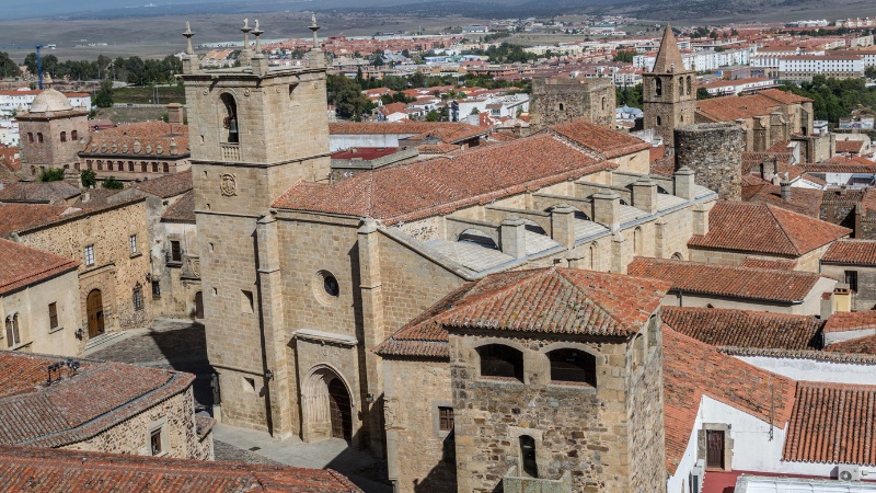 Descubre la Concatedral de Santa María de Cáceres