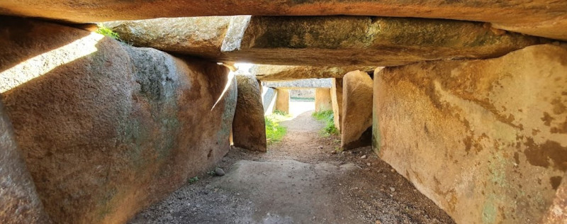 Excursión al Dolmen de Lácara con niños