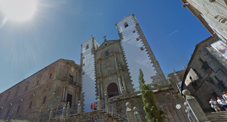 Iglesia de San Francisco Javier Cáceres Horario