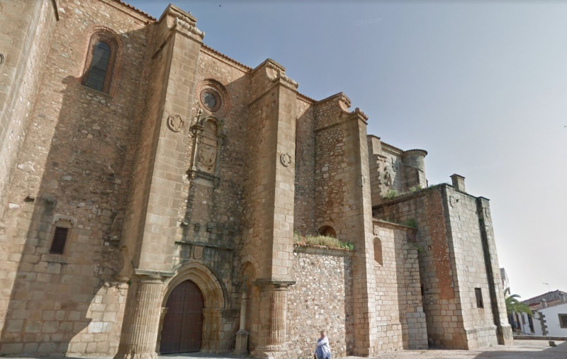 Iglesia de Santiago el Mayor - Extramuros de Cáceres