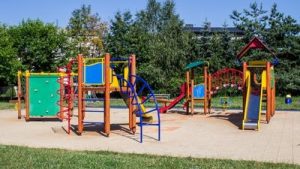 Parque Infantiles con Sombra para Niños en Cáceres