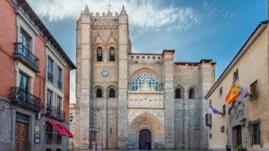 Catedral de Ávila - Cuáles Son Las 5 Mejores Ciudades Medievales De España (Y Por Qué Cáceres Es La 1º)