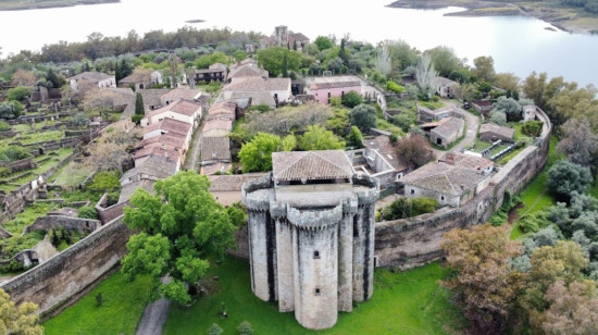 Los Pueblos Más Bonitos cerca de Cáceres - Granadilla