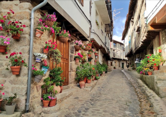 Los Pueblos Más Bonitos cerca de Cáceres - San Martín de Trevejo