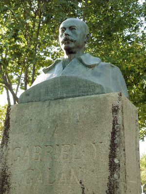 Busto a Gabriel y Galán (Plasencia), de Eliseo Ruiz Corisco