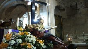 Besapié a la Dolorosa de la Cruz - Viernes de Dolores en Cáceres