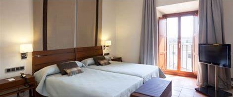 Parador de Turismo de Cáceres - Los mejores hoteles para reservar en Cáceres en Semana Santa