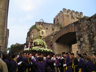 La Verónica por los Adarves - Los mejores sitios para ver la Semana Santa de Cáceres