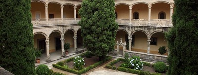 Claustro Renacentista - Visita el Monasterio de San Jerónimo de Yuste desde Cáceres