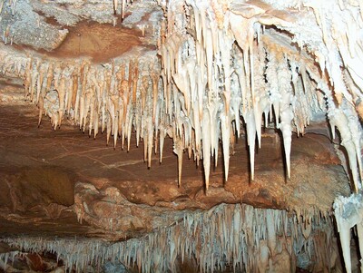 Cuevas de Fuentes de León - Todos los Monumentos Naturales de Extremadura