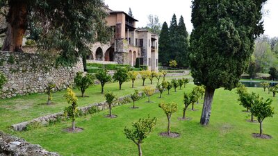 Jardín del Monasterio de Yuste - Visita el Monasterio de San Jerónimo de Yuste desde Cáceres