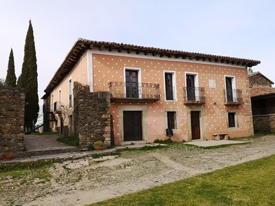 Casa de las Conchas - Visita el pueblo de Granadilla desde Cáceres