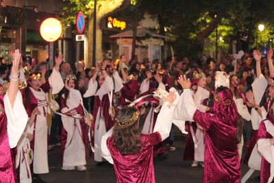 imágenes del desfile de San Jorge de Cáceres