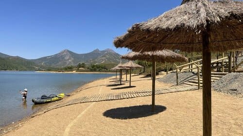 vista de la playa del embalse de Cancho del Fresno