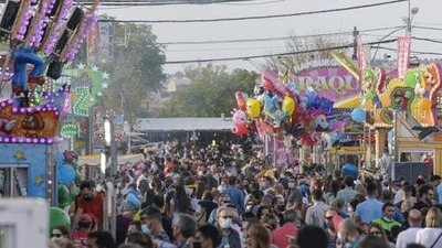 Fotografía del ambiente en el recinto ferial de Cáceres, durante la Feria de San Fernando