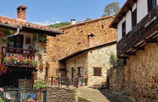 Bárcena Mayor - Los Pueblos Más Bonitos de Cantabria