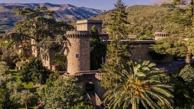 Fotografía del Castillo Palacio de los Condes de Oropesa en Jarandilla de la Vera, actualmente convertido en parador