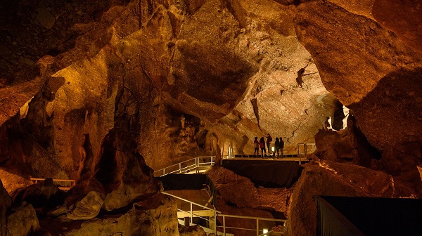 Las Mejores Cuevas Visitables de Cataluña