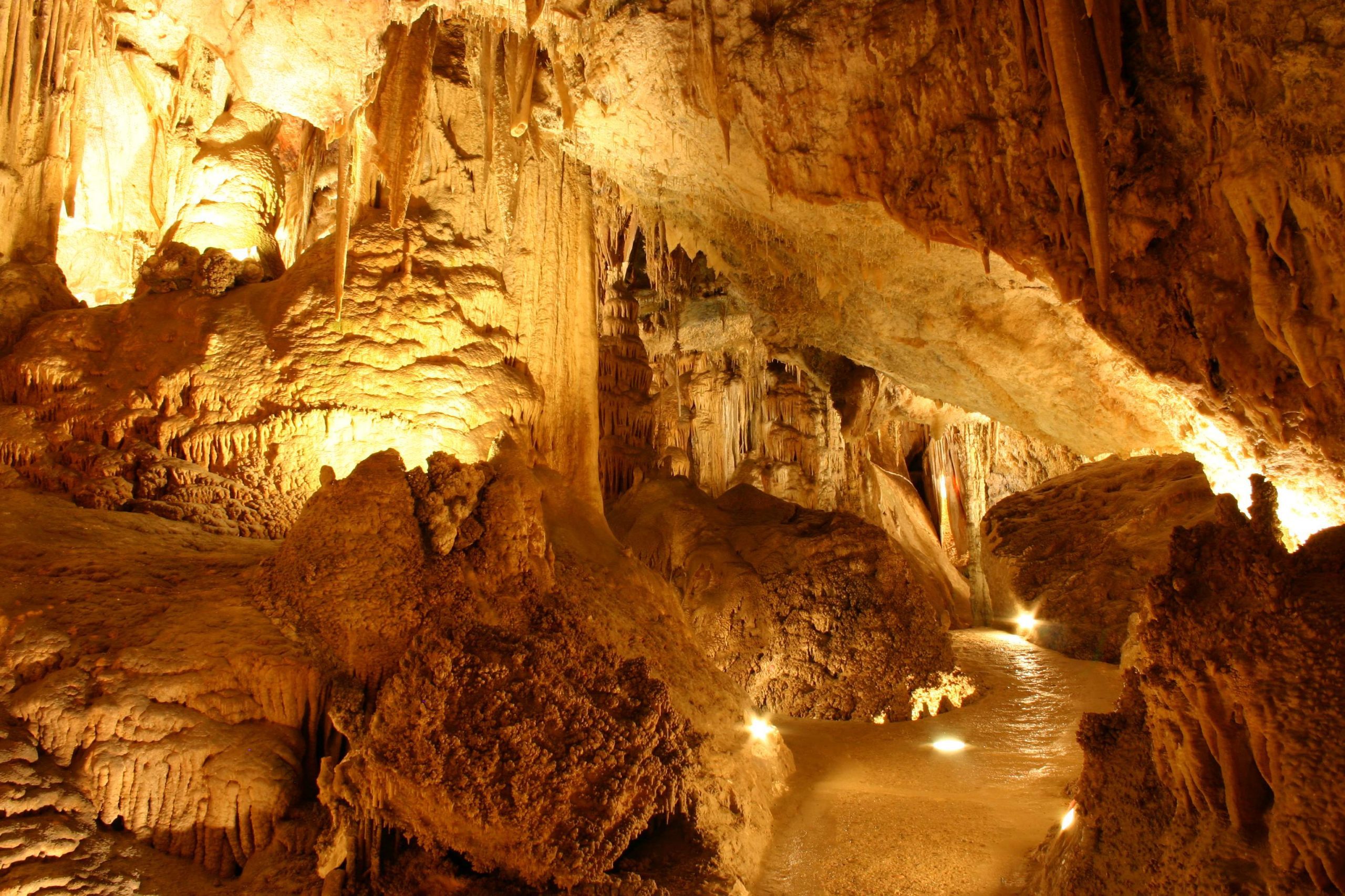 Las Mejores Cuevas Visitables de Aragón