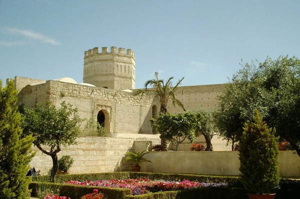 Descubre los Monumentos Imprescindibles de Cádiz