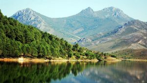 Vistas del Geoparque Villuercas-Ibores-Jara desde la localidad de Cañamero (Cáceres)