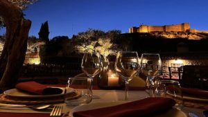 Vistas desde el jardín del restaurante La Abadía en Trujillo