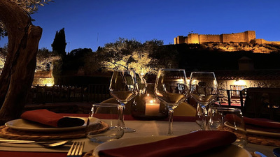 Vistas desde el jardín del restaurante La Abadía en Trujillo