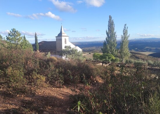 Imagen de la Iglesia de Villa del Arco Cáceres
